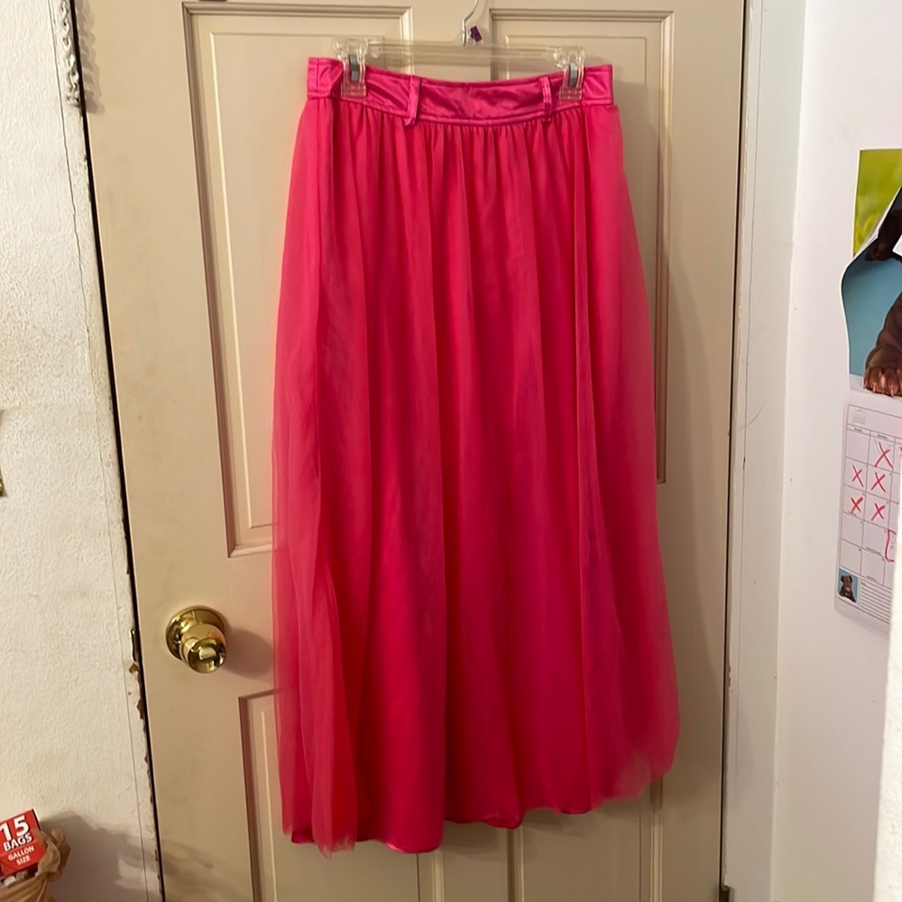 Women’s Hot Pink Fuschia Tulle Long Skirt. By: Shein NEW! Sz: L With Tags!